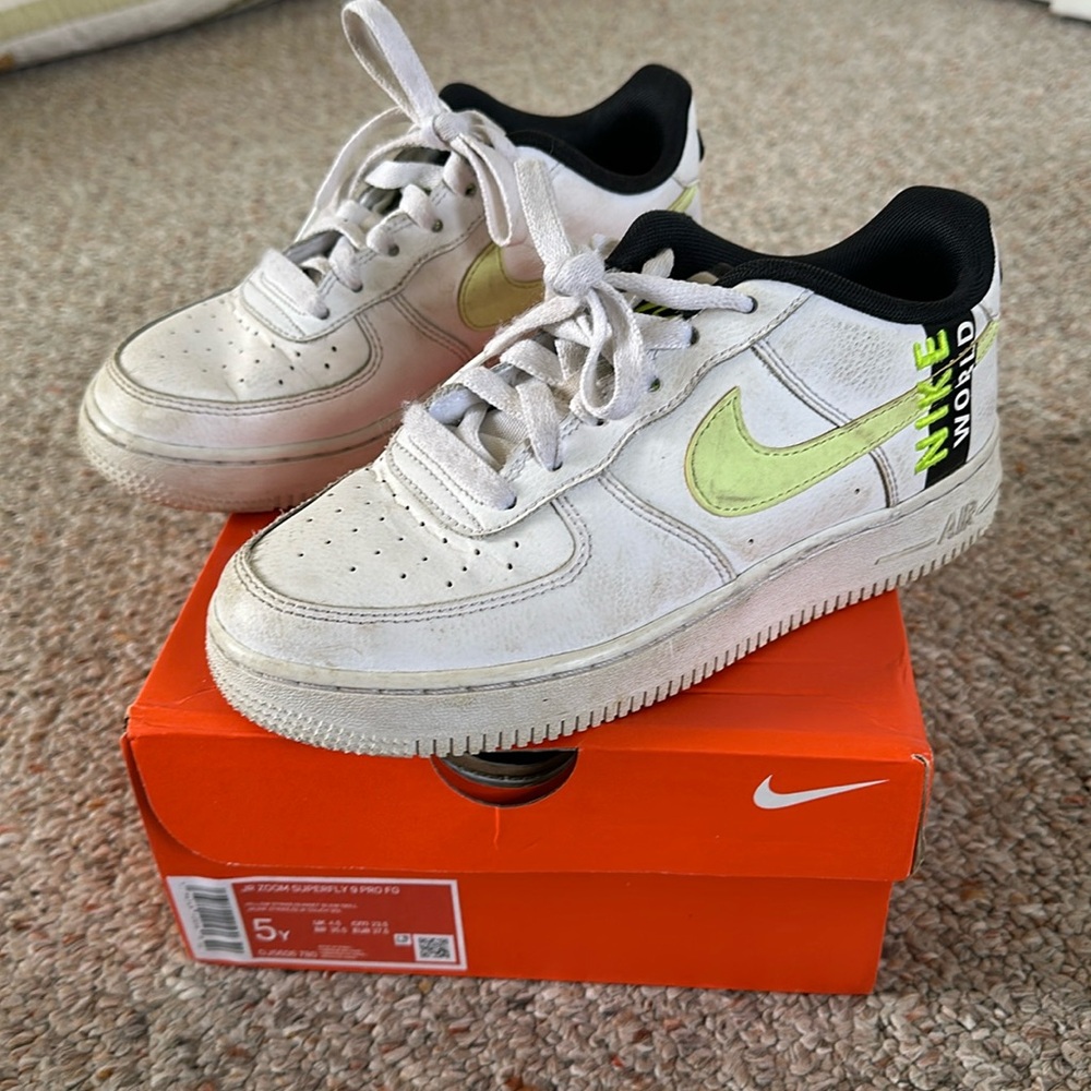 Nike Airforce 1 Worldwide sneakers